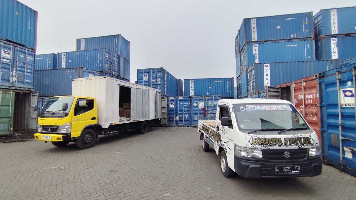 Depo Karya Papua Surabaya Pengiriman Kontainer Pelabuhan - Karya Papua Logistik Ekspedisi Kargo Laut Surabaya Papua
