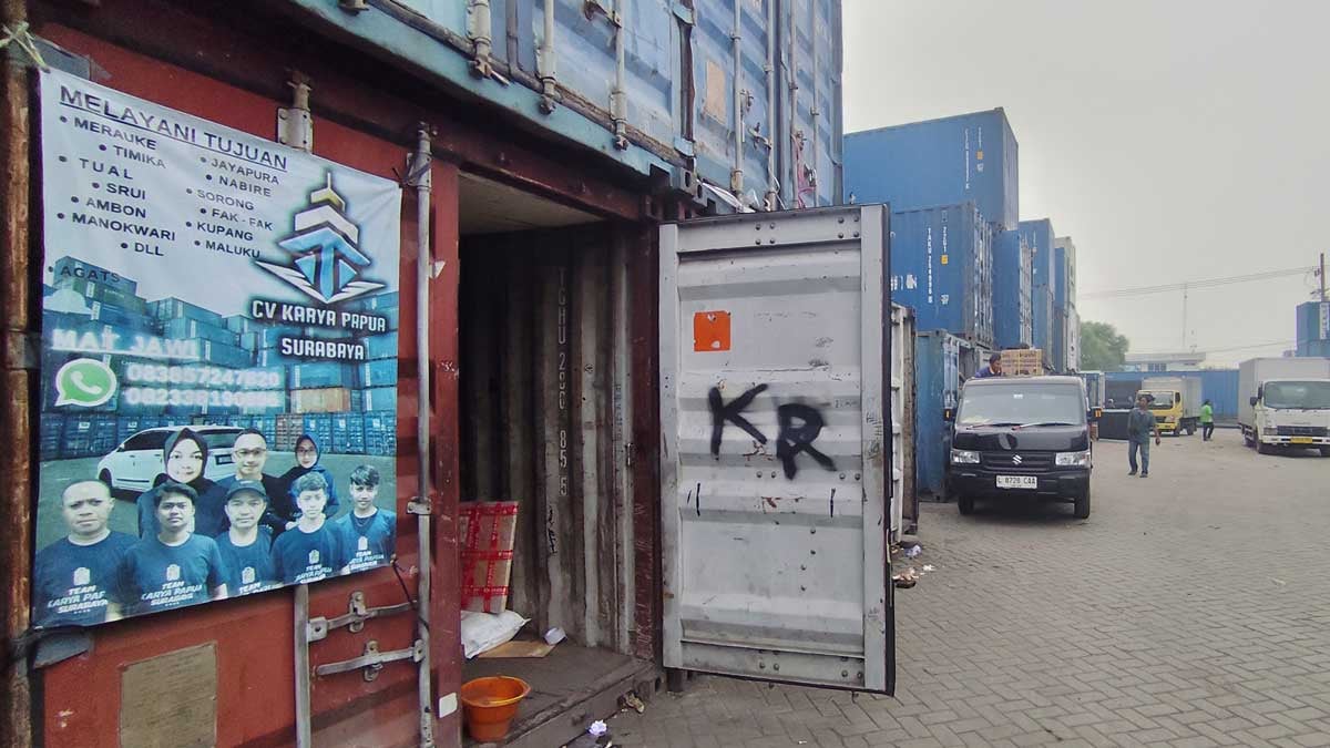 Gudang Pelabuhan Karya Papua Surabaya - Karya Papua Logistik Ekspedisi Kargo Laut Surabaya Papua