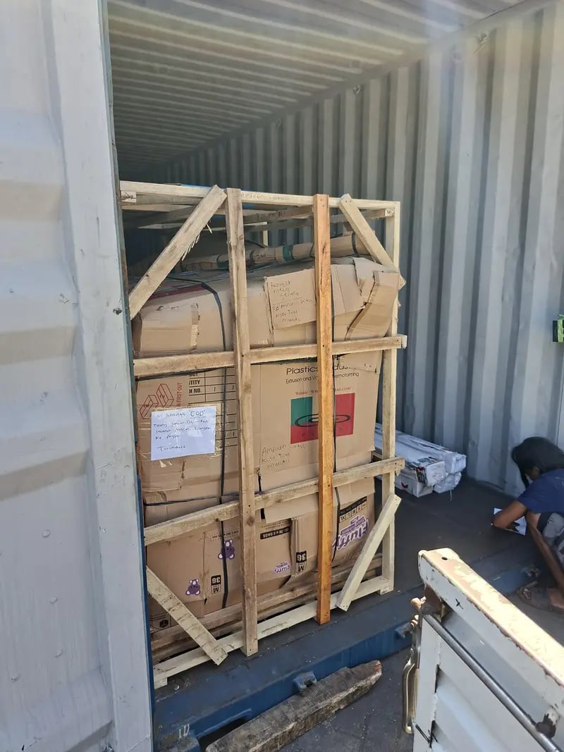 Pengiriman Logistik Alat Berat - Karya Papua Logistik Ekspedisi Kargo Laut Surabaya Papua